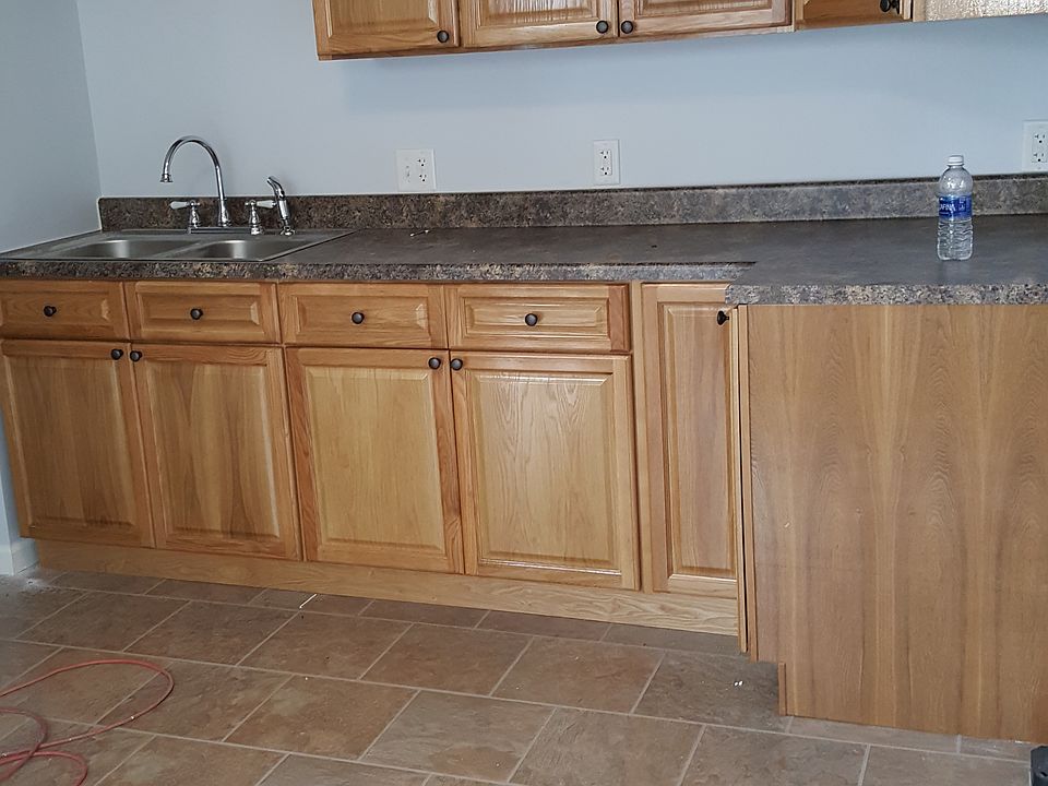 2nd image of 100 1/2 N Grand St #B