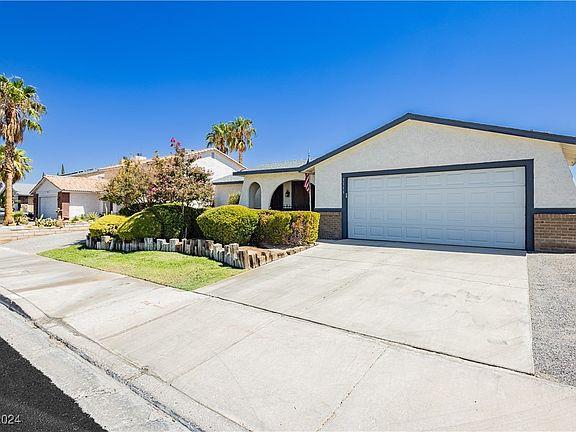 2nd image of 1113 N Tenaya Way