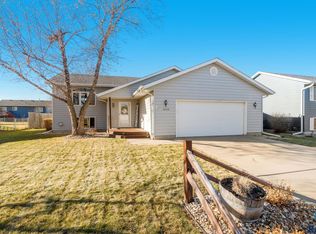 5609 S John Ave, Sioux Falls, SD 57106