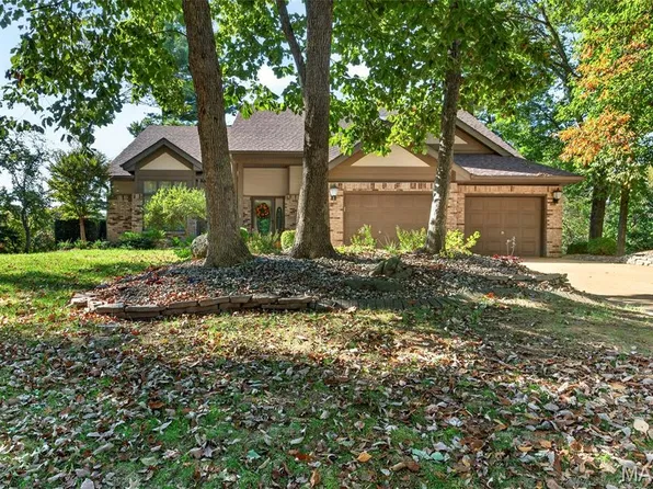 214 Crestwood Dr, Collinsville, IL 62234