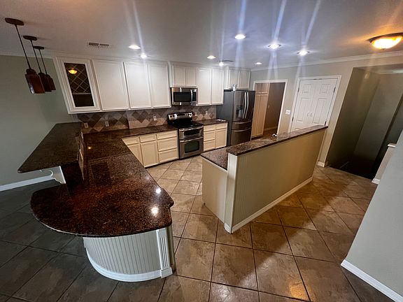 3rd image of 4270 Ocean Dr APT 3