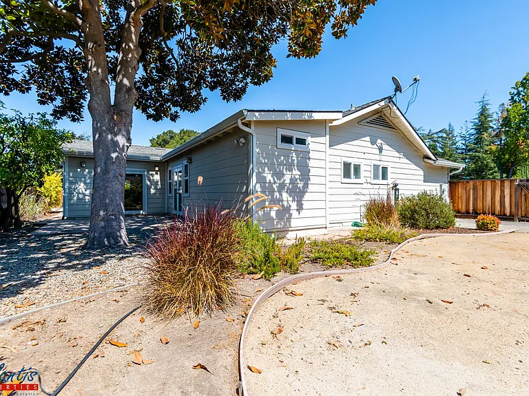 680 Arastradero Rd — Photo 18