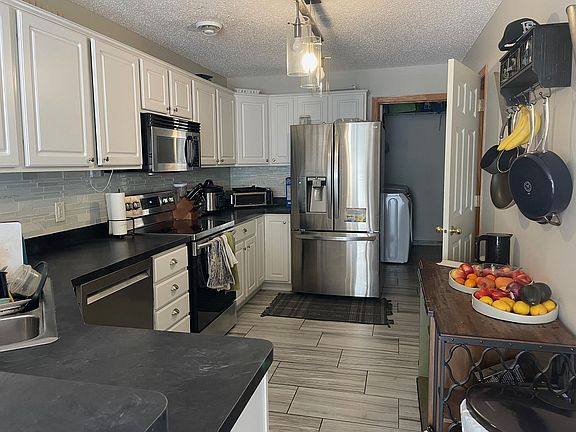 3rd image of 17156 Eastwood Ave #Townhouse