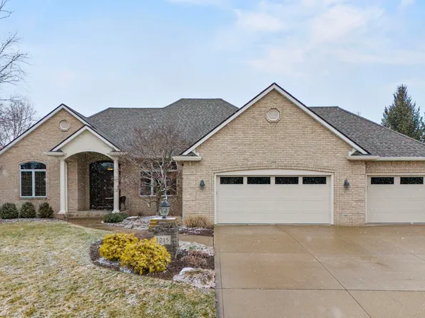 1215 Eckhart Ave, Auburn, IN 46706