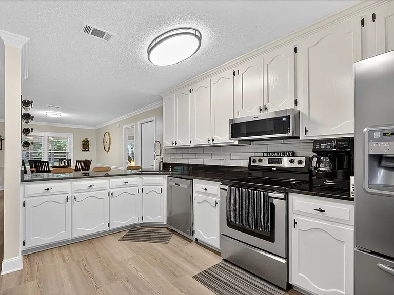 3520 Clifden Dr — Photo 51