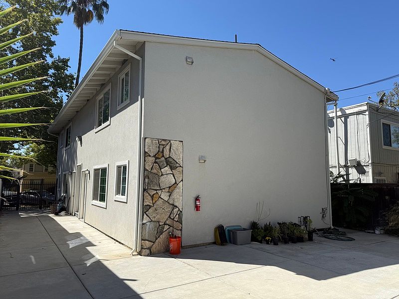 1st image of 2611 U St APT 2