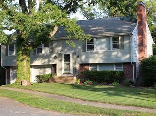 51 Glover Rd, Needham, MA 02494