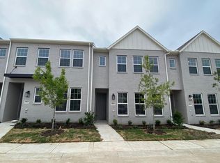 9931 Schramm St, Irving, TX 75063