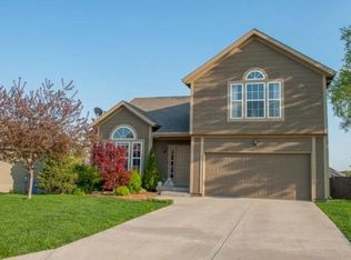 703 154th Pl, Basehor, KS 66007