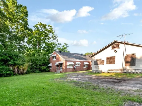 560 Holcombe Ave, Mobile, AL 36606