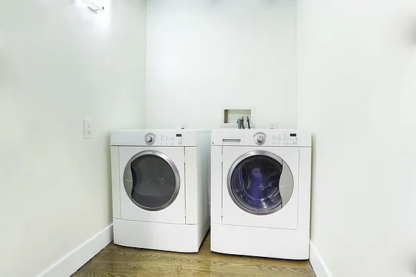 Rented by Space Marketing Shop | media 7