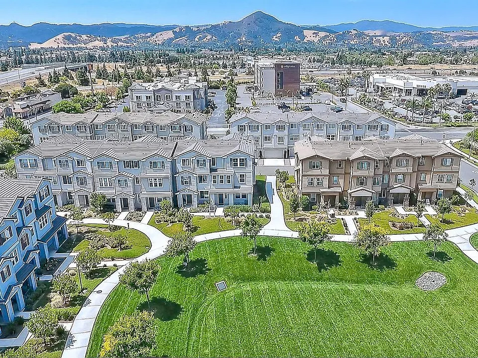 1218 Mesquite Ln