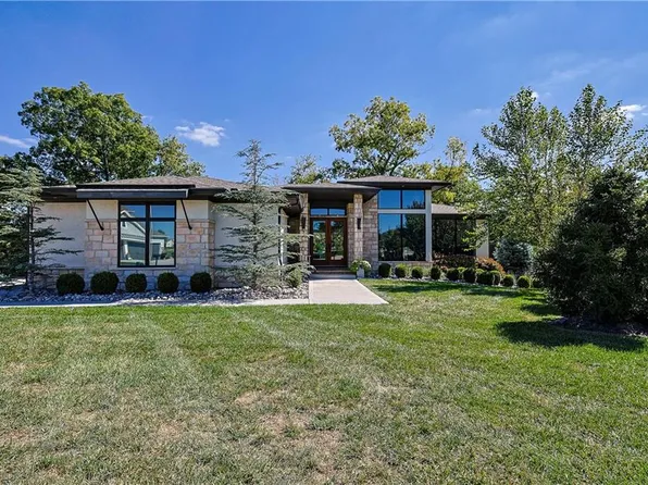 10445 N Brooklyn Ave, Kansas City, MO 64155