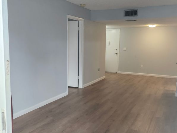 950 S Kanner Hwy APT D6