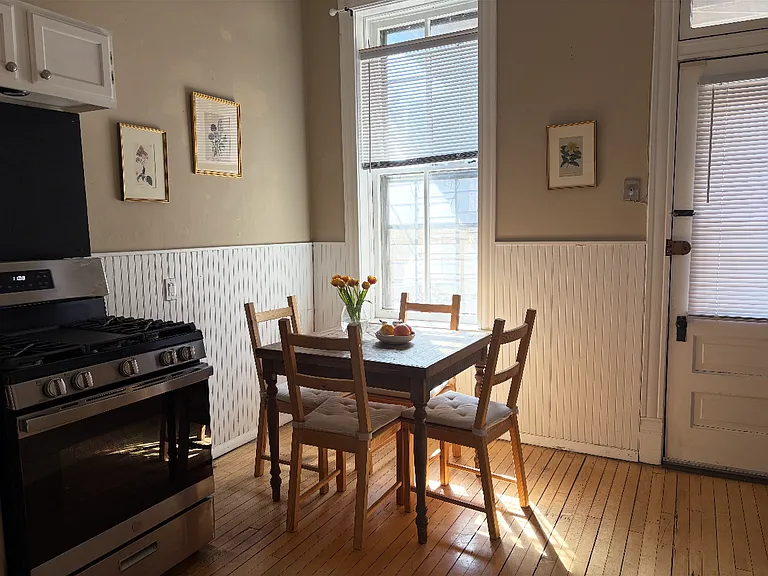 1123 W Drummond Pl #1 — Photo 7