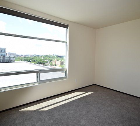 4th image of 822 E Washington Ave APT 1100
