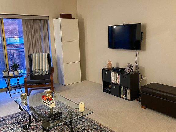 3rd image of 1222 Chicago Ave APT 401
