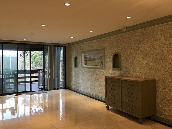 Living Room & Dining room 