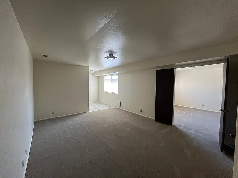 616 N Main St — Photo 3