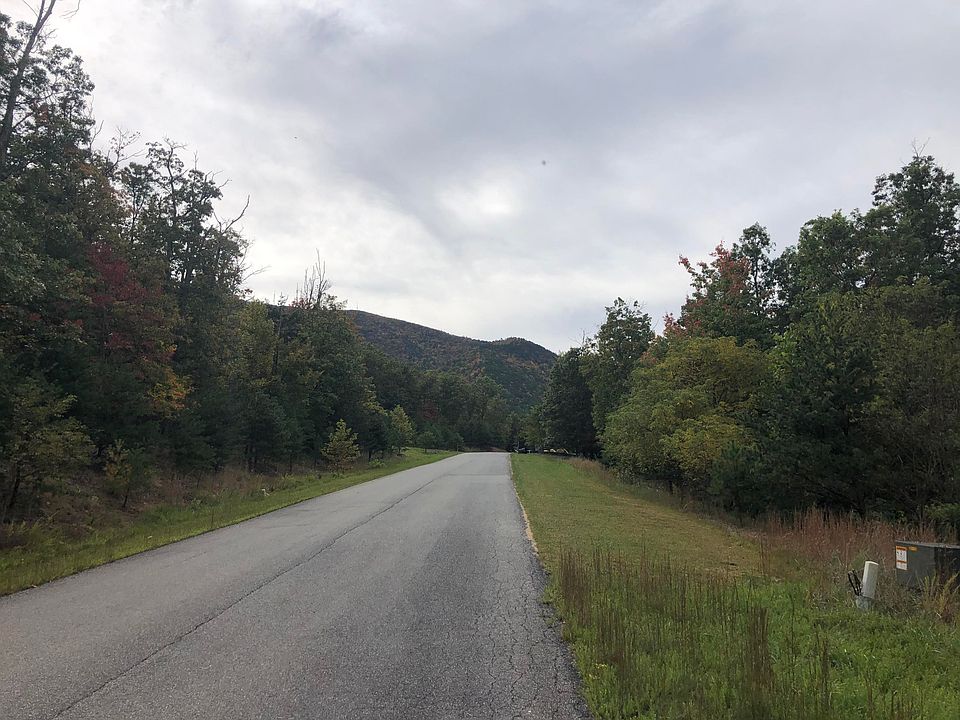 2nd image of 6545 Hidden Falls Dr
