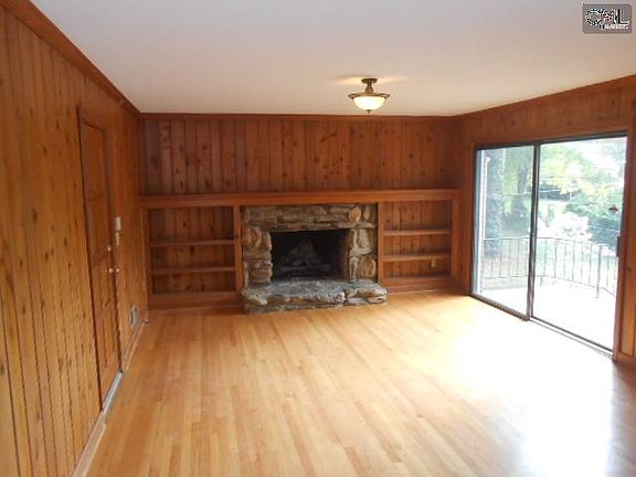 3rd image of 412 Winstaire Dr
