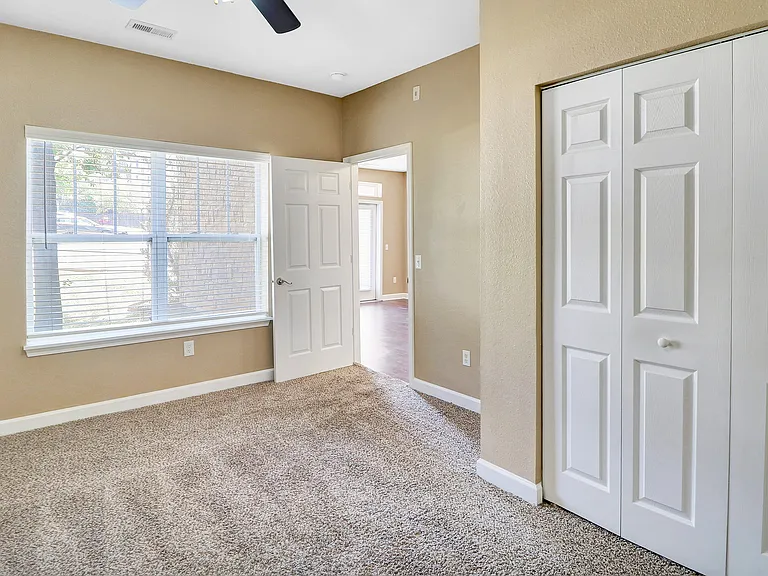 Mountain Ranch Apartments — Photo 27