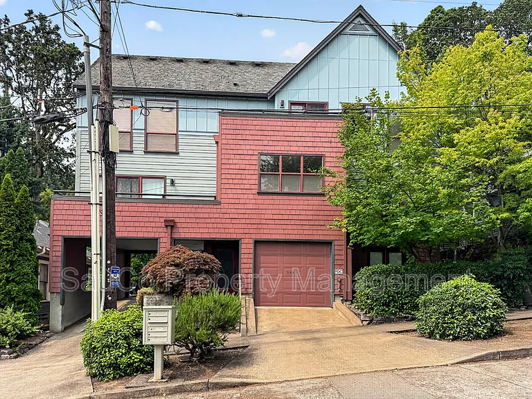 5049 SW View Point Ter #B — Photo 1