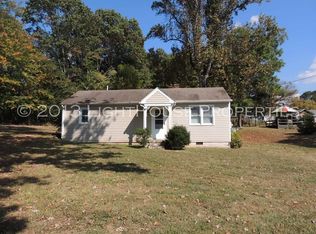 17631 Leesville Rd, Evington, VA 24550