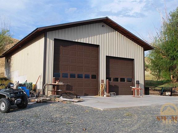 4th image of 40 Sowden Ln