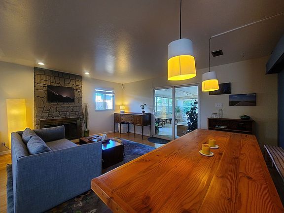 4th image of 4332 Overend Ave