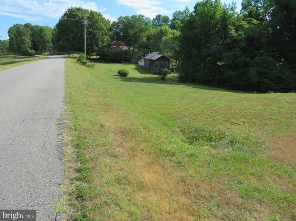 Passapatanzy Dr, King George, VA 22485