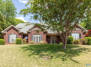 6512 Sparkling Dew Ln NW, Huntsville, AL 35810