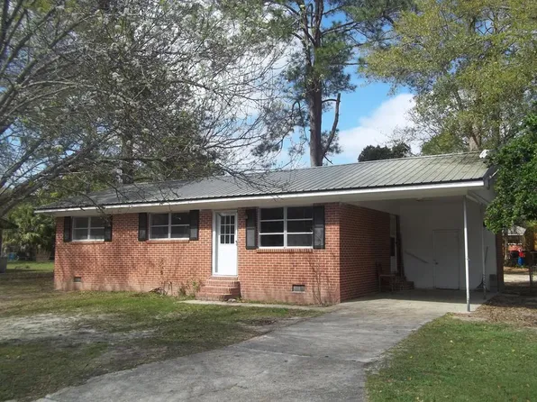 512 Sirmans Ave, Nashville, GA 31639