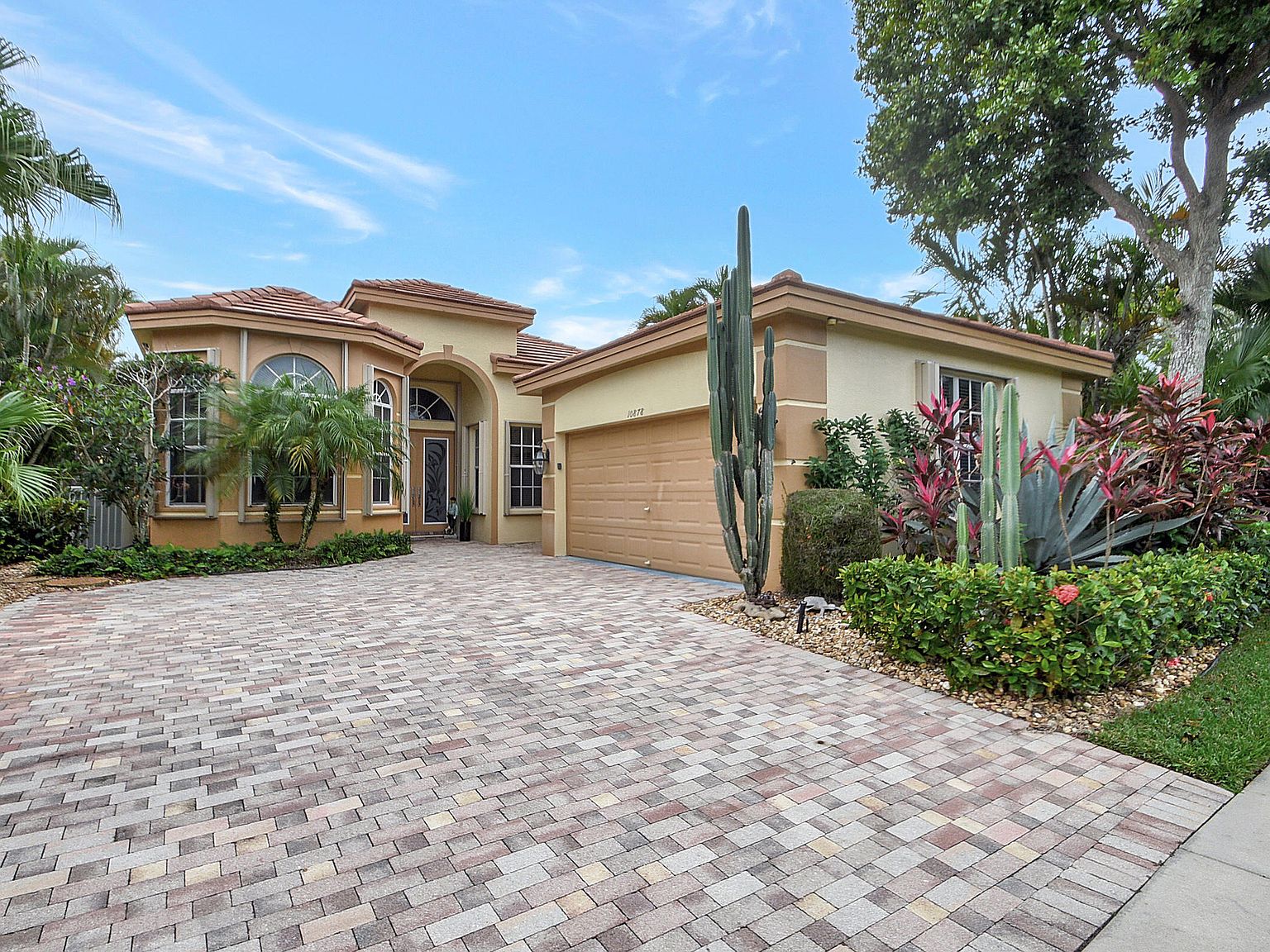 10878 Royal Devon Way