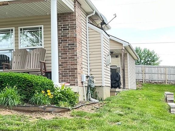 3rd image of 4733 S Union Ave