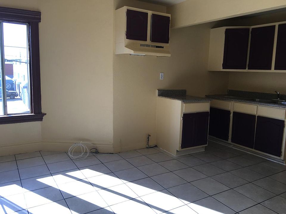 Kithen and Family Room