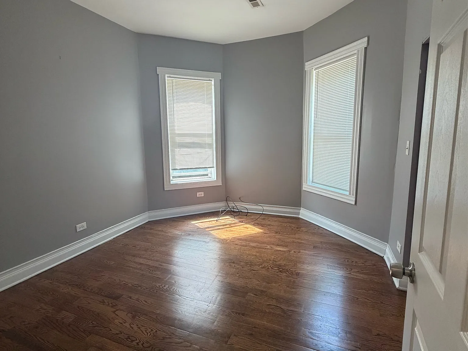 6926 South Parnell Avenue - 1 — Photo 3