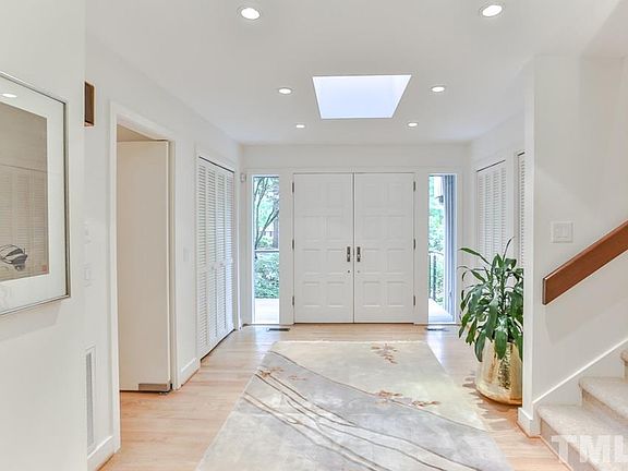 3rd image of 221 Longwood Dr