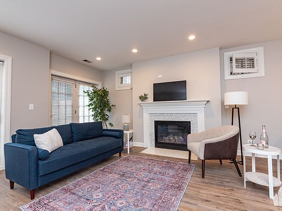 5th image of 618 W Oakdale Ave