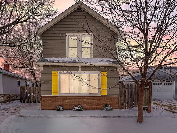 3rd image of 454 Michigan St