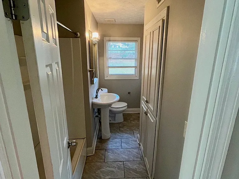 4970 Gardiner Dr — Photo 17