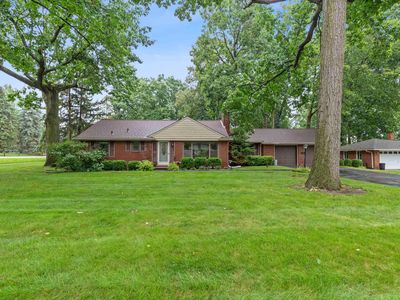 240 Montmorency Rd, Rochester Hills, MI, 48307