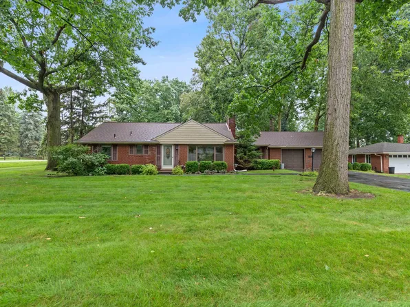 240 Montmorency Rd, Rochester Hills, MI 48307