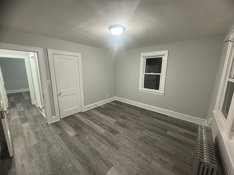 35 Rapallo Ave #2W — Photo 8