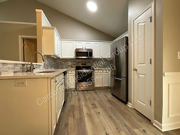 5th image of 13703 Shiella Caruth Dr