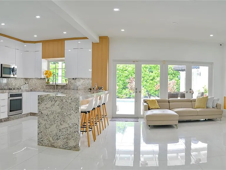 1535 Baracoa Ave — Photo 15