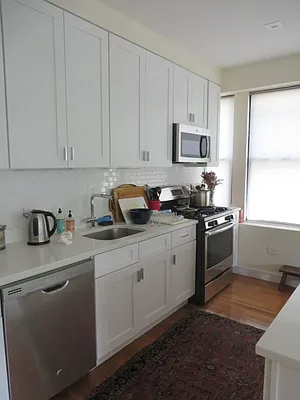 Rented by Bohemia Realty Group | media 47