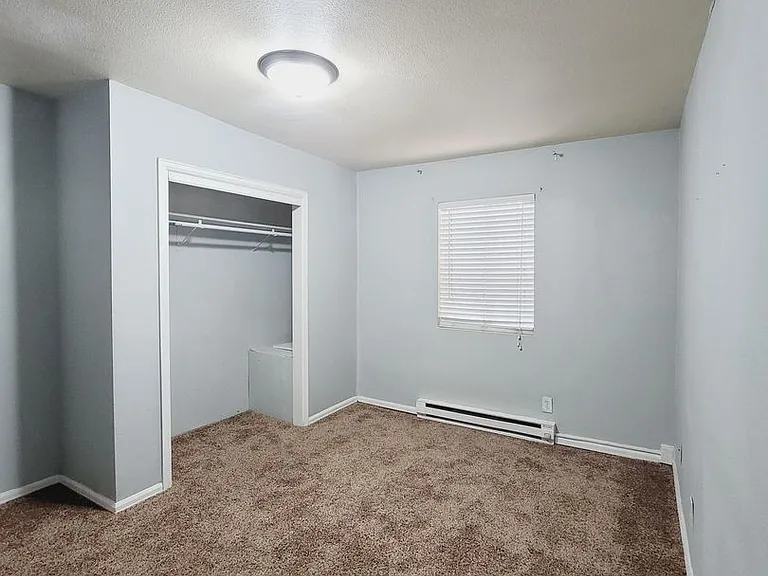 112 N Walnut St — Photo 13