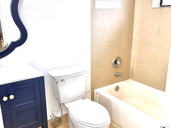 3rd image of 5400 SW 38th St