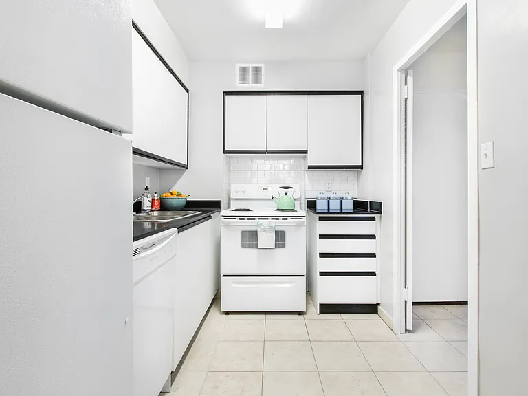 150 Graydon Hall Dr — Photo 46